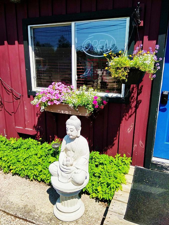 New Buddha Bing Unique Experience Cottage And Cabins Tobermory Exterior foto
